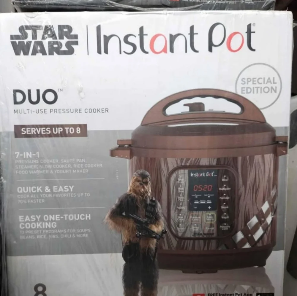Special Edition STAR WARS Instant Pot - Picture 4 of 4